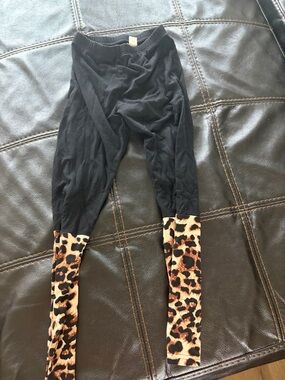 Kids Black Leggings with Leopard Cuff